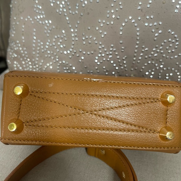 Alexander McQueen handbag show the bag or clutch 100% authentic - Picture 7 of 16